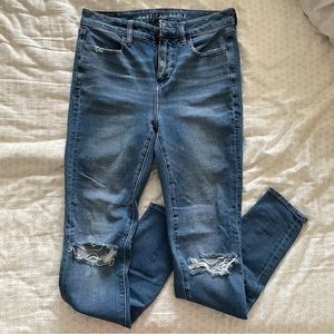 American Eagle • The Dream Jean • High Rise Jegging • size 4